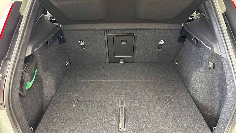 Volvo XC40 Ultra, B4 Mild hybrid, Petrol, Dark (Full Leather Upholstery)