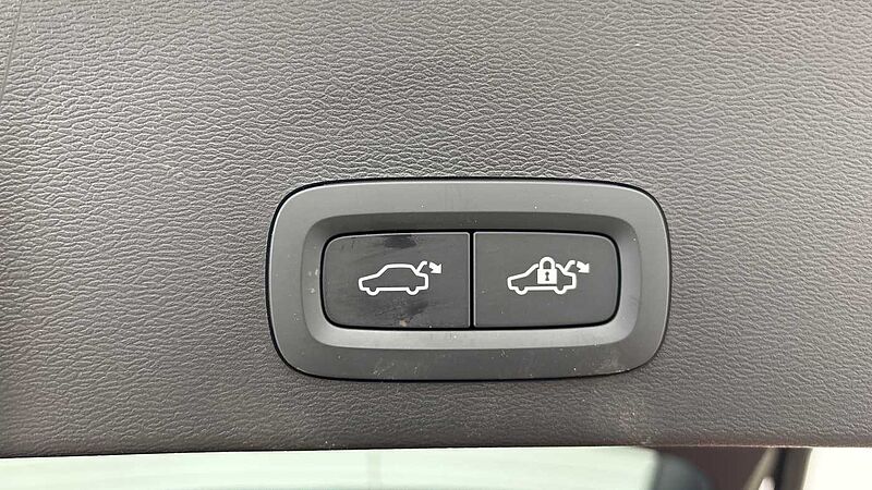 Volvo XC40 Ultra, B4 Mild hybrid, Petrol, Dark (Full Leather Upholstery)