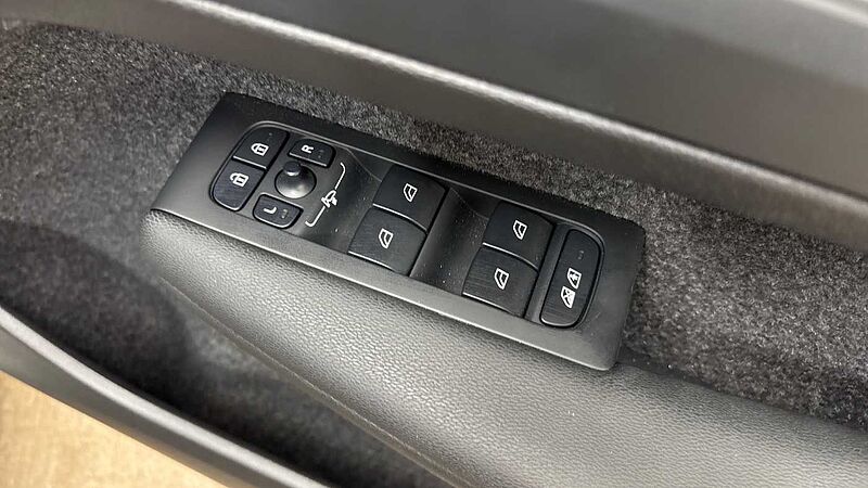 Volvo XC40 Ultra, B4 Mild hybrid, Petrol, Dark (Full Leather Upholstery)