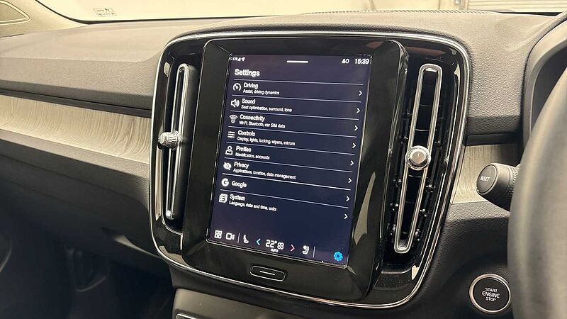 Volvo XC40 Ultra, B4 Mild hybrid, Petrol, Dark (Full Leather Upholstery)