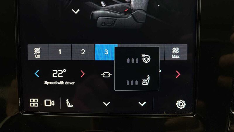 Volvo XC40 Ultra, B4 Mild hybrid, Petrol, Dark (Full Leather Upholstery)
