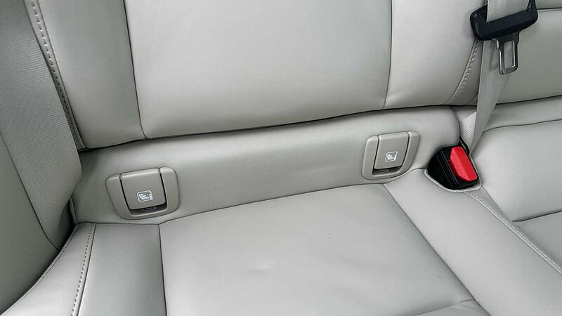 Volvo XC60 Ultra, T8 AWD Plug-in hybrid, Electric/Petrol, Dark (22' Alloy Wheels)