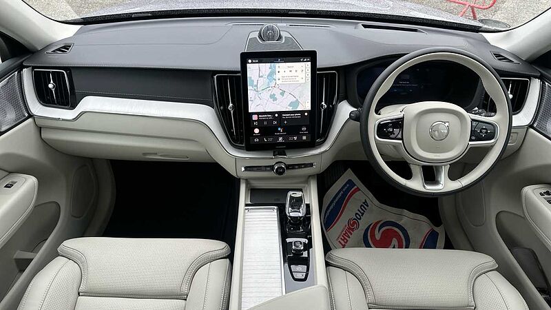 Volvo XC60 Ultra, T8 AWD Plug-in hybrid, Electric/Petrol, Dark (22' Alloy Wheels)