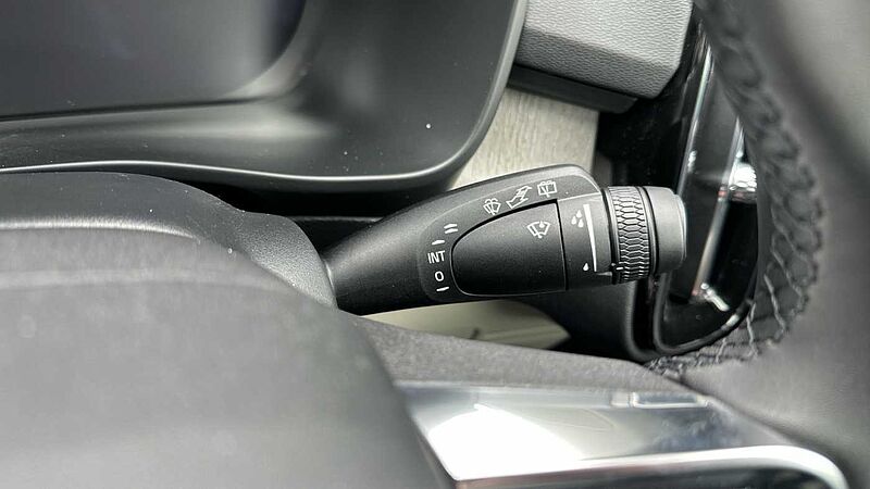 Volvo XC40 Ultra, B4 Mild hybrid, Petrol, Dark ( Blond Leather )