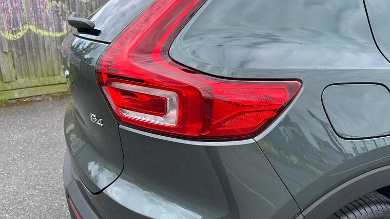 Volvo XC40 Ultra, B4 Mild hybrid, Petrol, Dark ( Blond Leather )