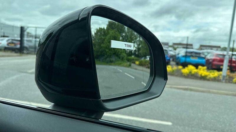 Volvo XC40 Ultra, B4 Mild hybrid, Petrol, Dark ( Blond Leather )