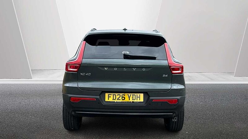 Volvo XC40 Ultra, B4 Mild hybrid, Petrol, Dark ( Forest Lake )