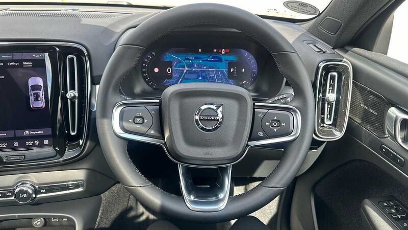 Volvo XC40 Ultra, B4 Mild hybrid, Petrol, Dark ( &pound;47,000 New )