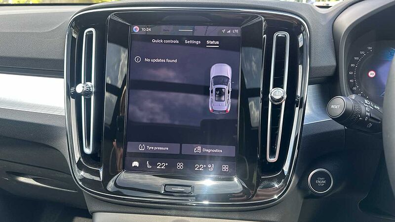 Volvo XC40 Ultra, B4 Mild hybrid, Petrol, Dark ( &pound;47,000 New )