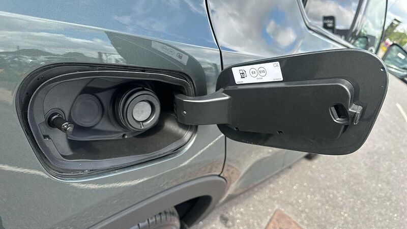 Volvo XC40 Ultra, B4 Mild hybrid, Petrol, Dark ( &pound;47,000 New )