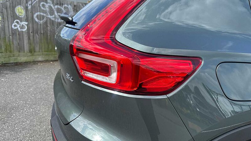 Volvo XC40 Ultra, B4 Mild hybrid, Petrol, Dark ( &pound;47,000 New )