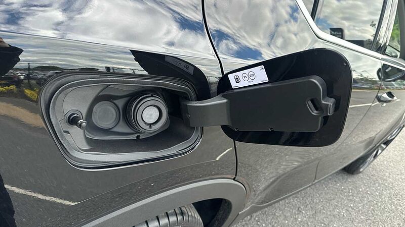 Volvo XC40 Ultra, B4 Mild hybrid, Petrol, Bright ( &pound;47,000 New )