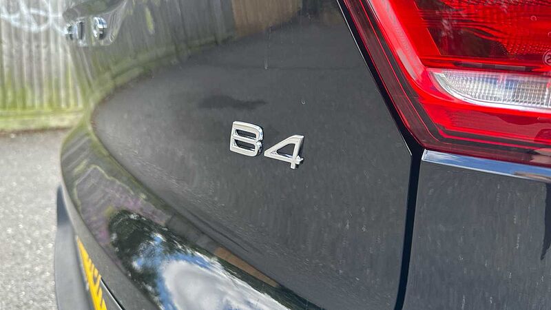 Volvo XC40 Ultra, B4 Mild hybrid, Petrol, Bright ( &pound;47,000 New )