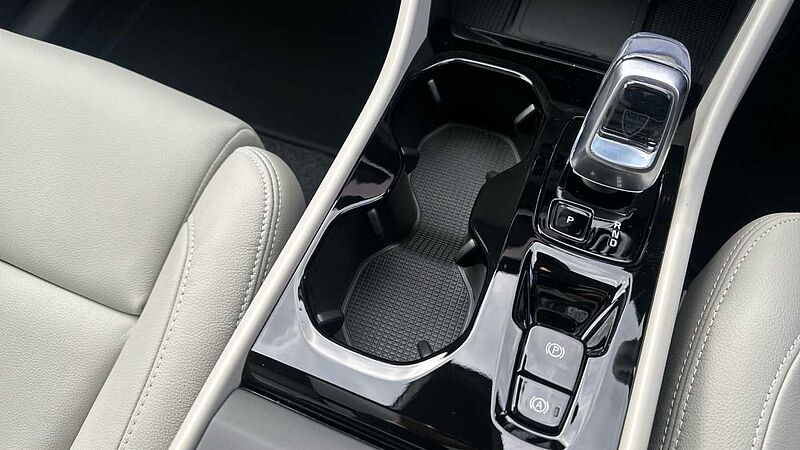 Volvo XC40 Ultra, B4 Mild hybrid, Petrol, Bright ( &pound;47,000 New )