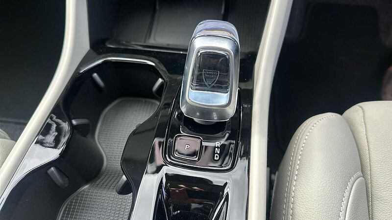 Volvo XC40 Ultra, B4 Mild hybrid, Petrol, Bright ( &pound;47,000 New )