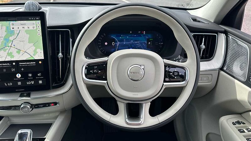 Volvo XC60 Ultra, T8 AWD Plug-in hybrid, Electric/Petrol, Dark ( 22' / Blond )