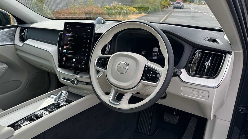 Volvo XC60 Ultra, T8 AWD Plug-in hybrid, Electric/Petrol, Dark ( 22' / Blond )