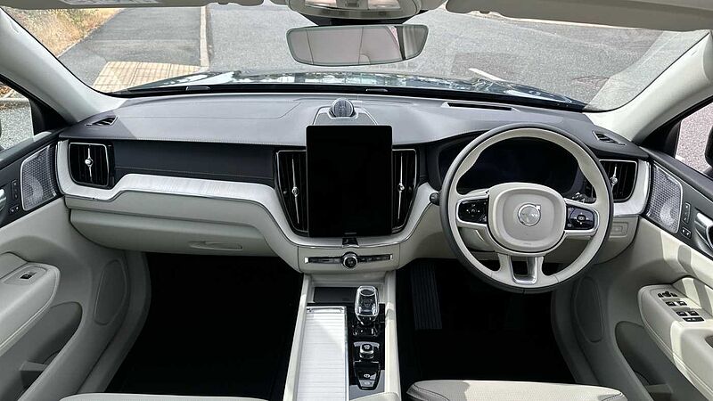 Volvo XC60 Ultra, T8 AWD Plug-in hybrid, Electric/Petrol, Dark ( 22' / Blond )