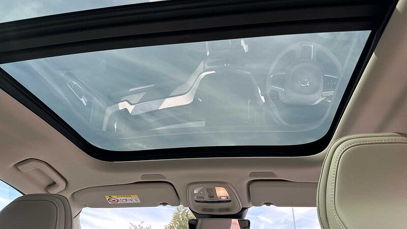 Volvo XC60 Ultra, T8 AWD Plug-in hybrid, Electric/Petrol, Dark