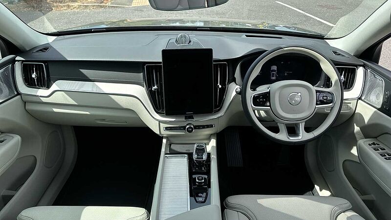 Volvo XC60 Ultra, T8 AWD Plug-in hybrid, Electric/Petrol, Dark