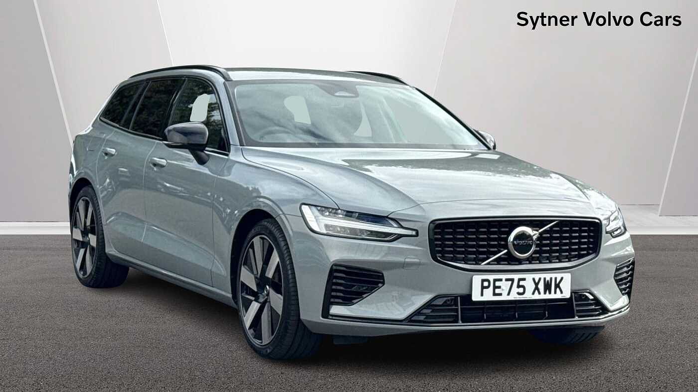 Volvo V60 Plus, T6 AWD Plug-in hybrid, Electric/Petrol, Dark