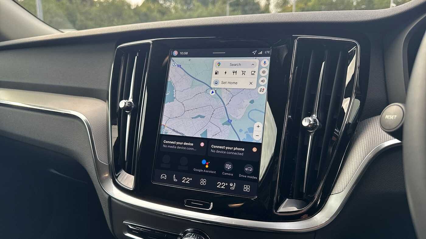 Volvo V60 Plus, T6 AWD Plug-in hybrid, Electric/Petrol, Dark