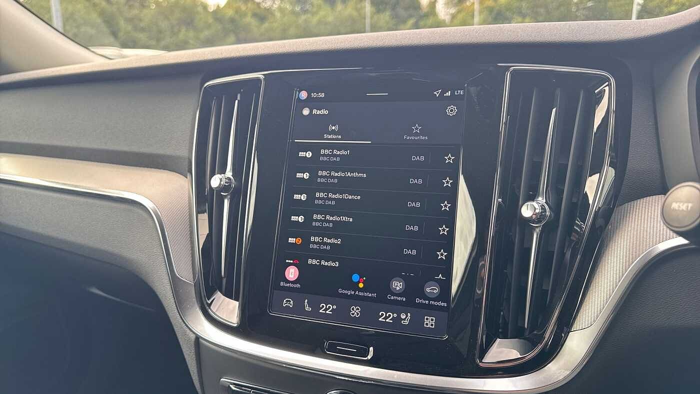 Volvo V60 Plus, T6 AWD Plug-in hybrid, Electric/Petrol, Dark