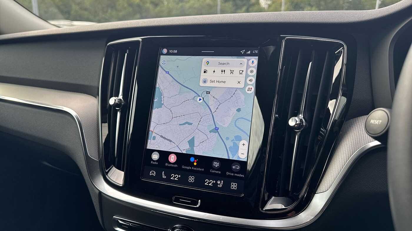 Volvo V60 Plus, T6 AWD Plug-in hybrid, Electric/Petrol, Dark