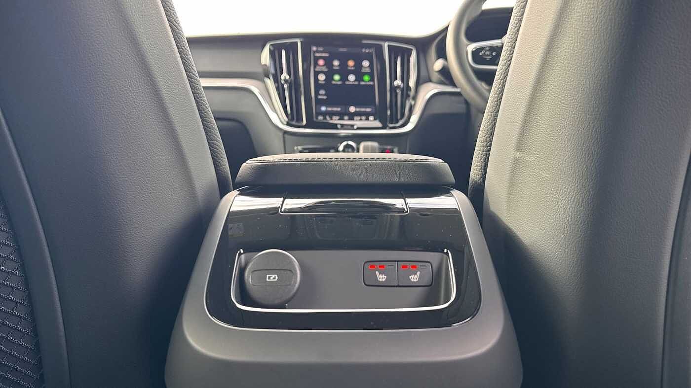 Volvo V60 Plus, T6 AWD Plug-in hybrid, Electric/Petrol, Dark