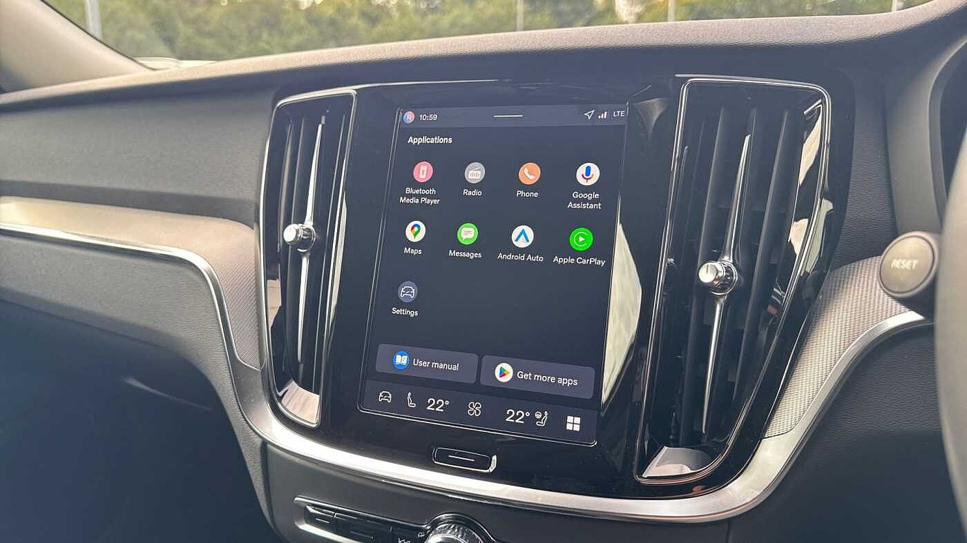 Volvo V60 Plus, T6 AWD Plug-in hybrid, Electric/Petrol, Dark