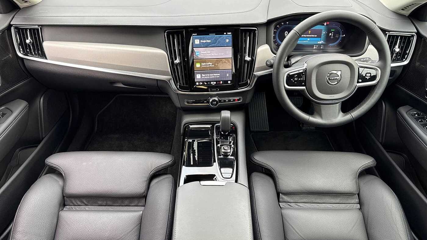 Volvo V90 Plus, T6 AWD Plug-in hybrid, Electric/Petrol, Dark