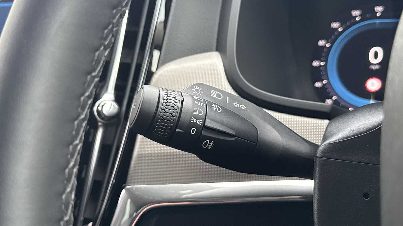 Volvo V90 Plus, T6 AWD Plug-in hybrid, Electric/Petrol, Dark