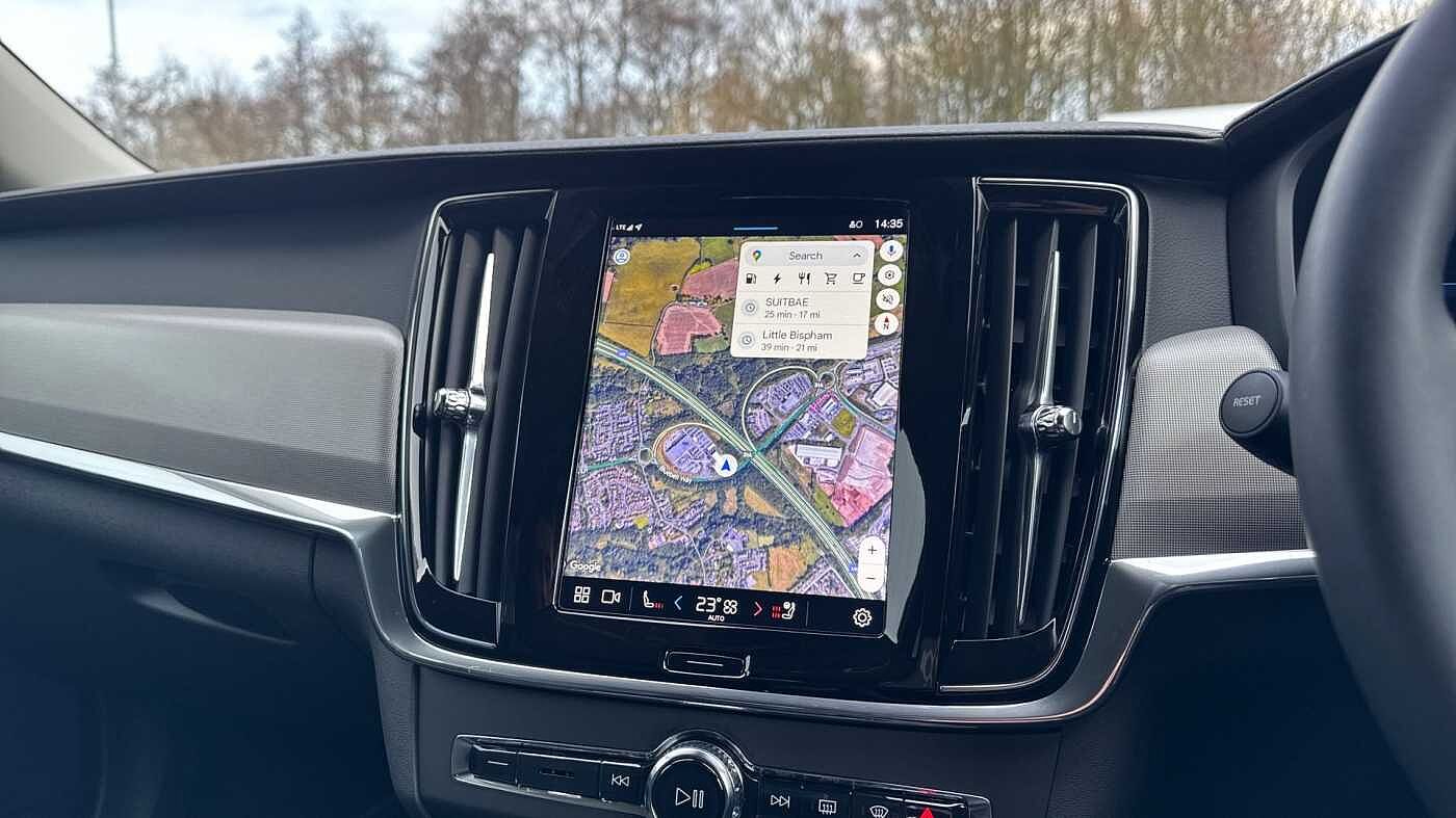 Volvo V90 Plus, T6 AWD Plug-in hybrid, Electric/Petrol, Dark