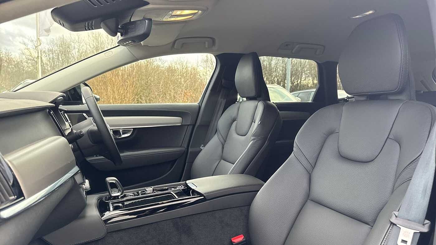 Volvo V90 Plus, T6 AWD Plug-in hybrid, Electric/Petrol, Dark