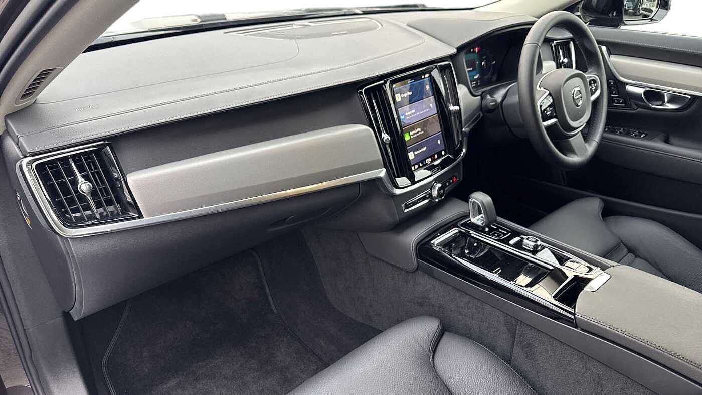 Volvo V90 Plus, T6 AWD Plug-in hybrid, Electric/Petrol, Dark