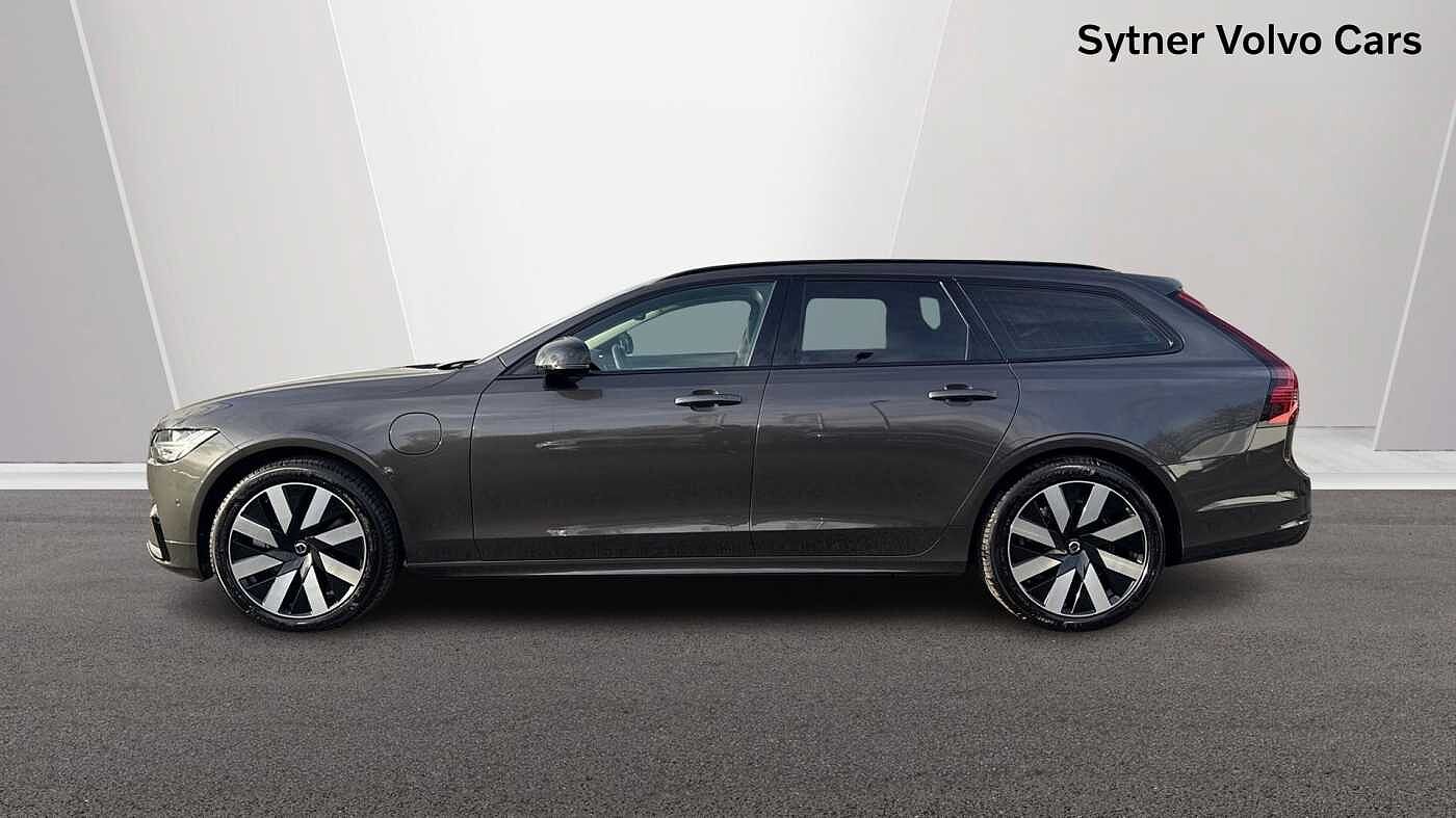 Volvo V90 Plus, T6 AWD Plug-in hybrid, Electric/Petrol, Dark
