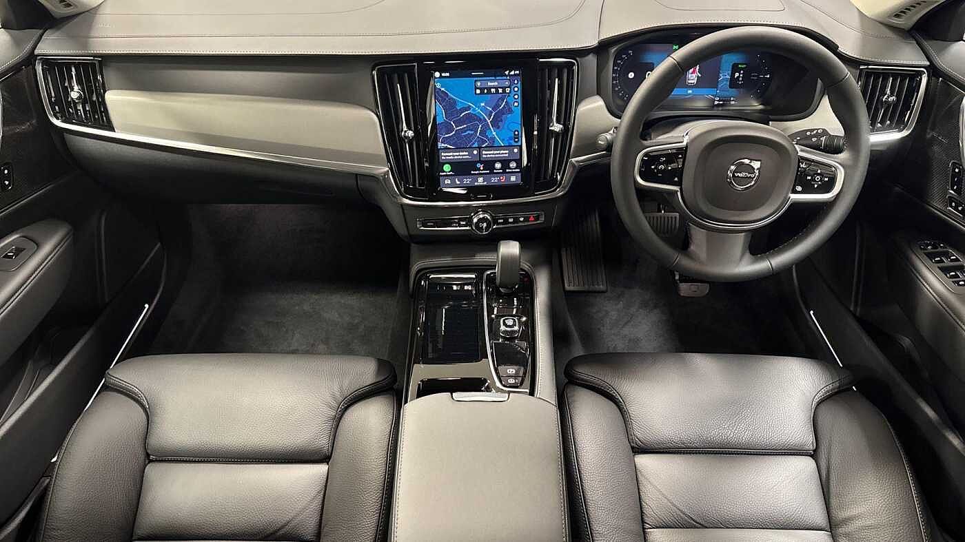 Volvo V90 Plus, T6 AWD Plug-in hybrid, Electric/Petrol, Dark