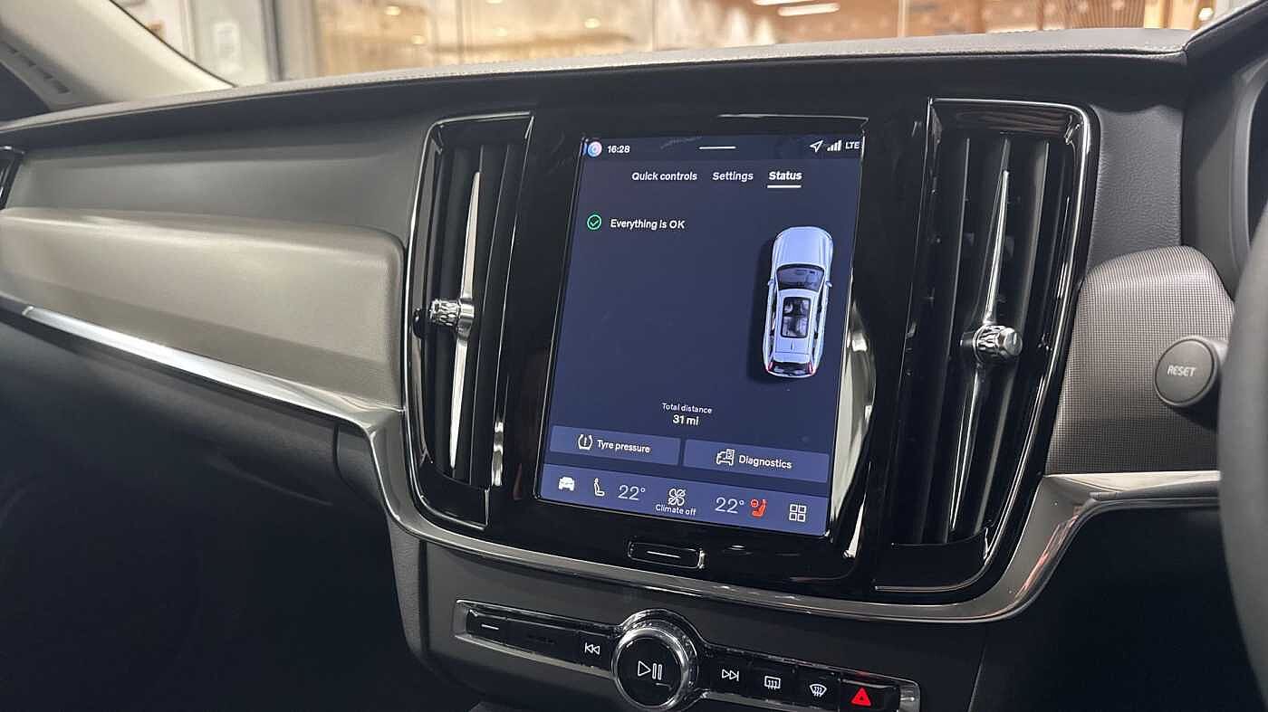 Volvo V90 Plus, T6 AWD Plug-in hybrid, Electric/Petrol, Dark