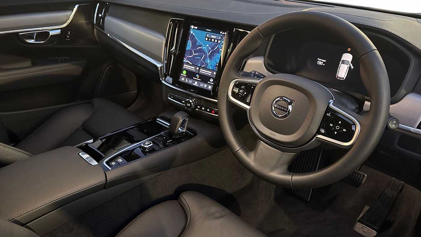 Volvo V90 Plus, T6 AWD Plug-in hybrid, Electric/Petrol, Dark