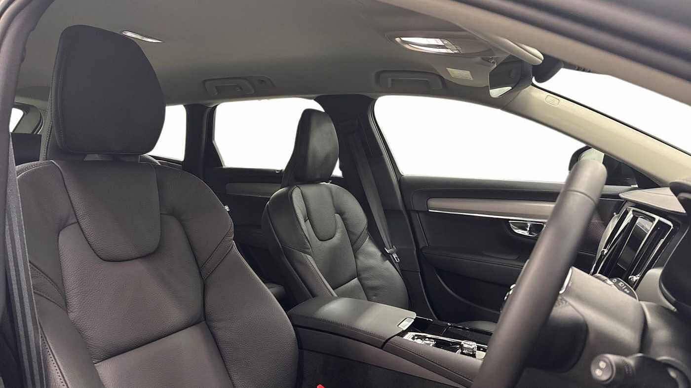 Volvo V90 Plus, T6 AWD Plug-in hybrid, Electric/Petrol, Dark