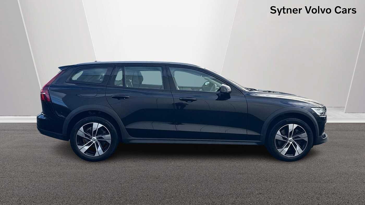 Volvo V60 Cross Country Country, B5 AWD mild hybrid