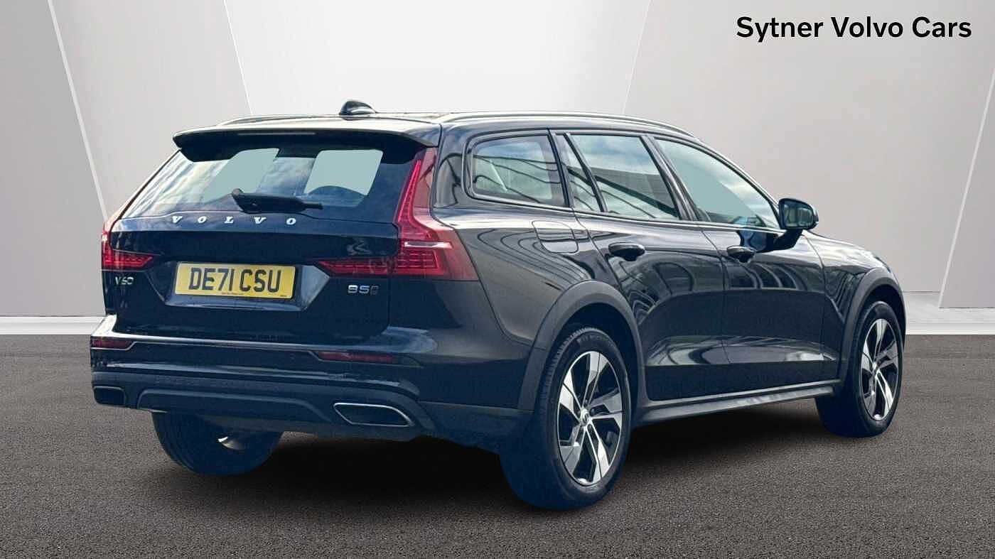 Volvo V60 Cross Country Country, B5 AWD mild hybrid