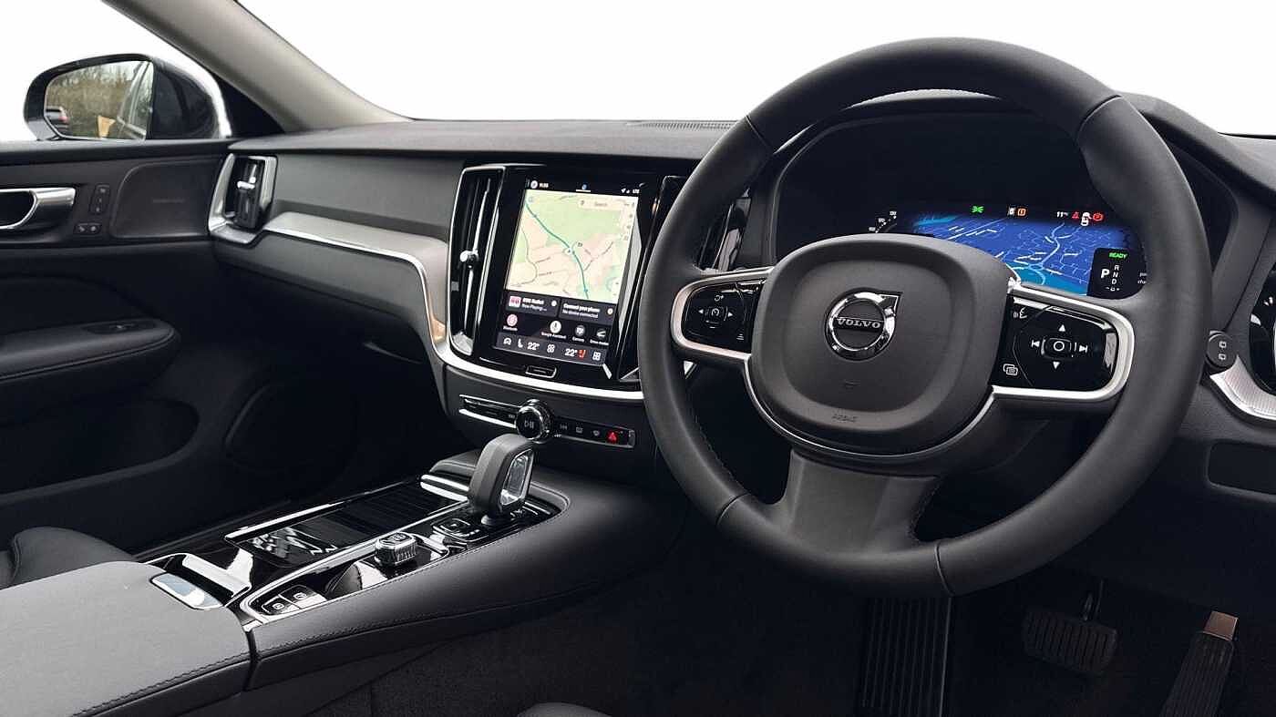 Volvo V60 Ultra, T8 AWD Plug-in hybrid, Electric/Petrol, Dark