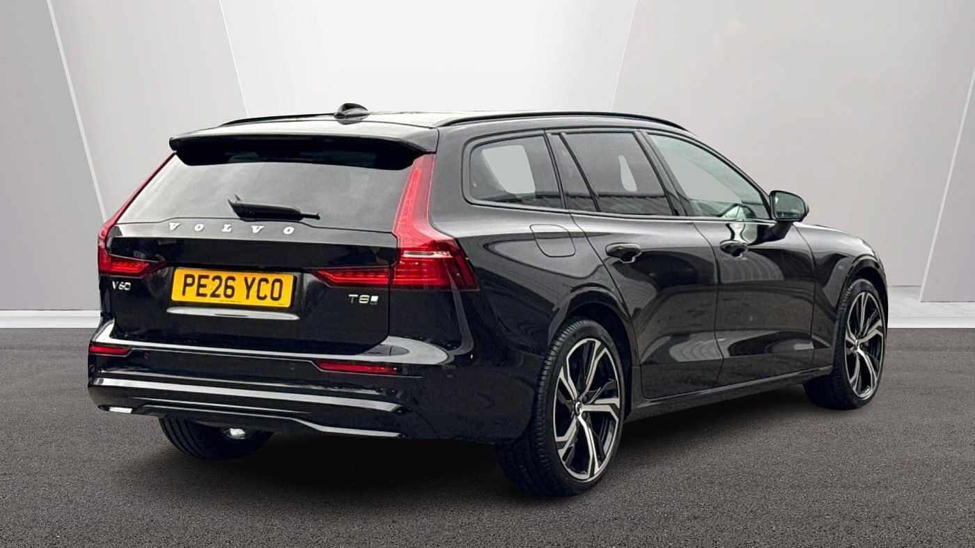 Volvo V60 Ultra, T8 AWD Plug-in hybrid, Electric/Petrol, Dark
