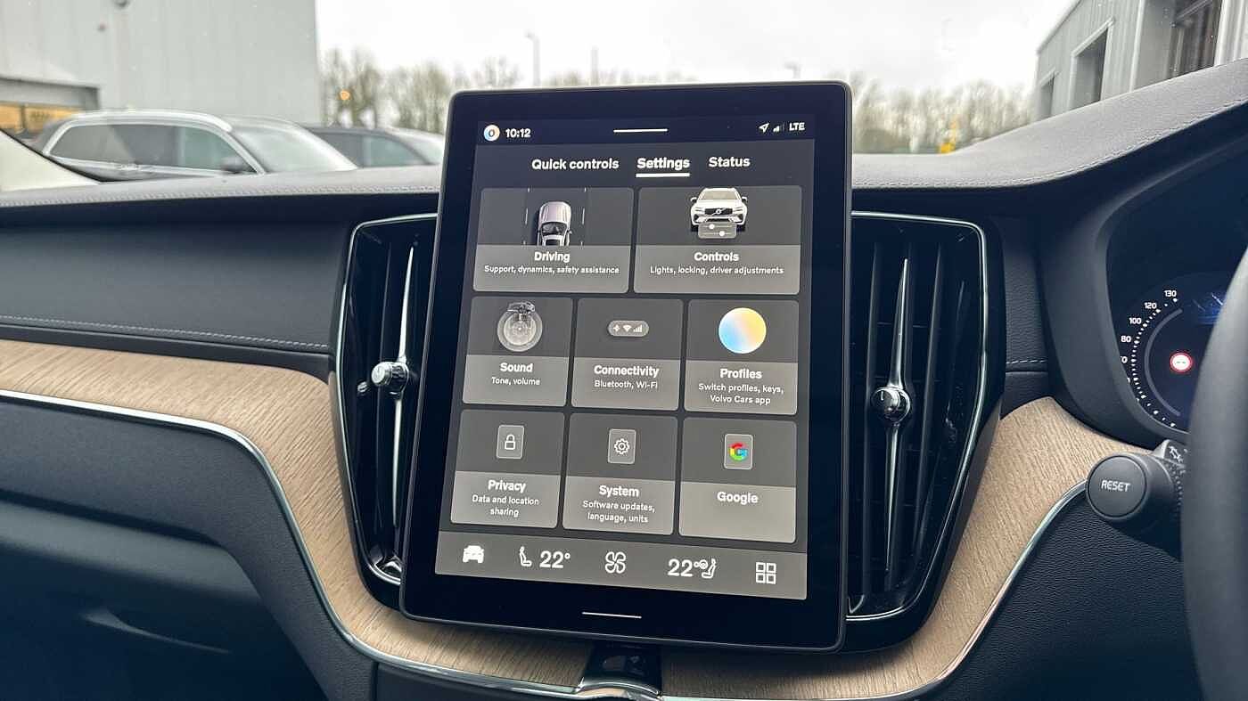 Volvo XC60 Ultra, T8 AWD Plug-in hybrid, Electric/Petrol, Dark