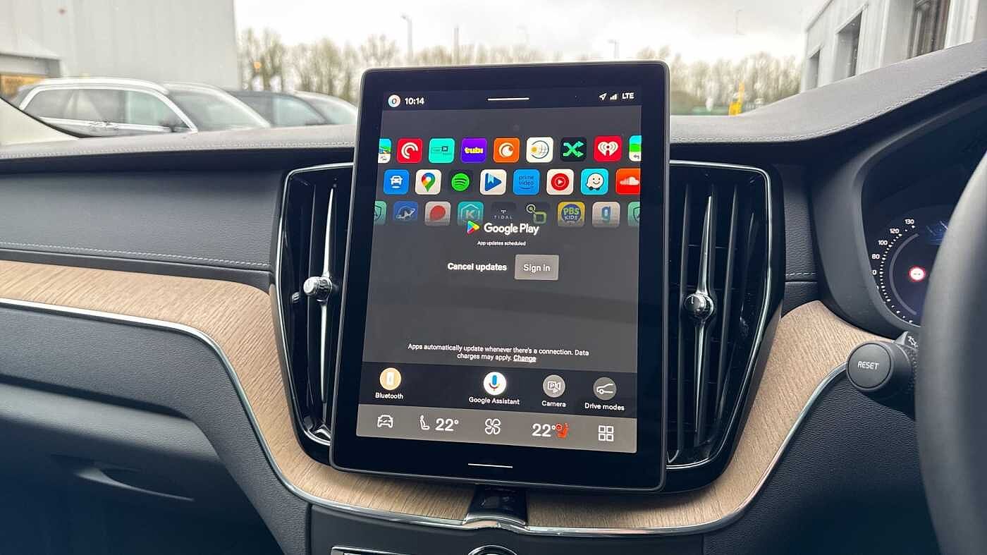 Volvo XC60 Ultra, T8 AWD Plug-in hybrid, Electric/Petrol, Dark