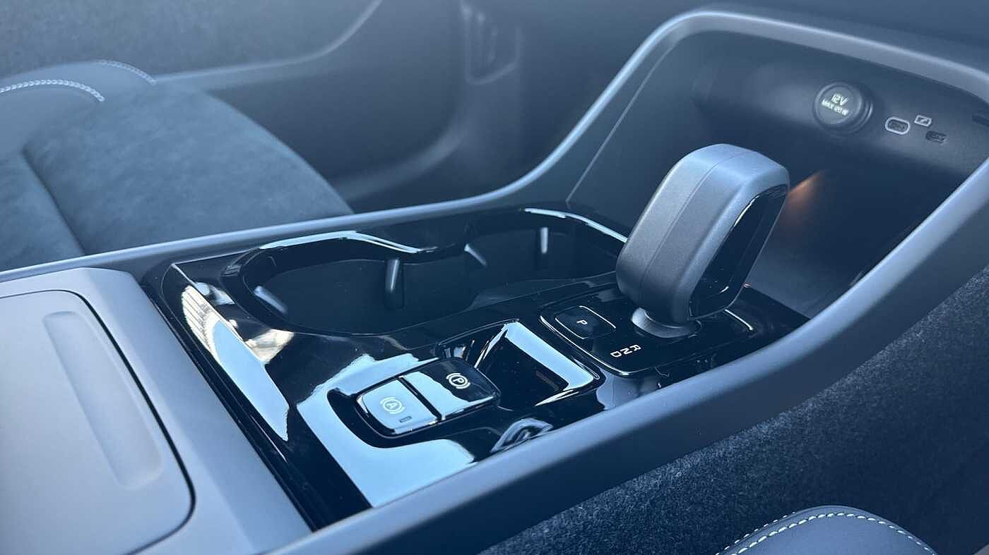 Volvo XC40 Black Edition Ultra, B3 Mild hybrid, Petrol