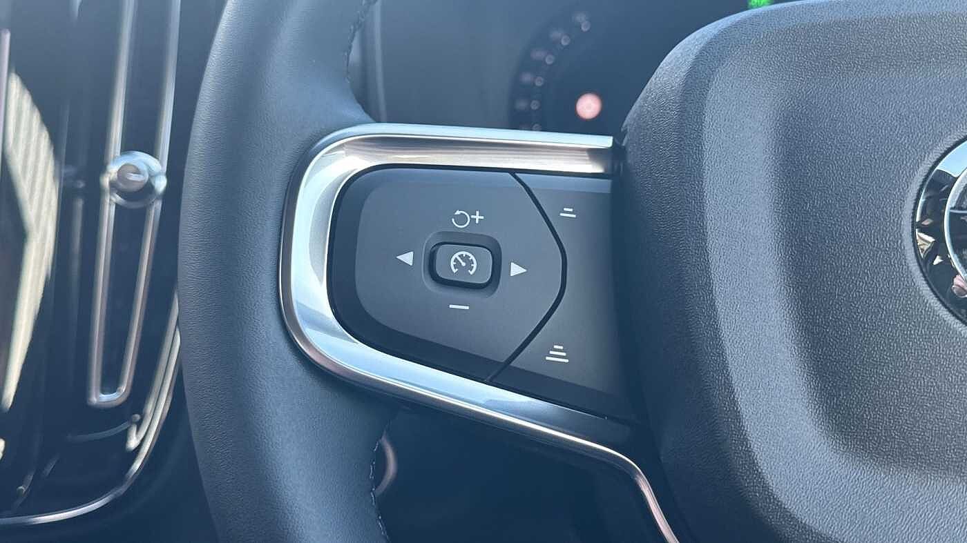 Volvo XC40 Black Edition Ultra, B3 Mild hybrid, Petrol