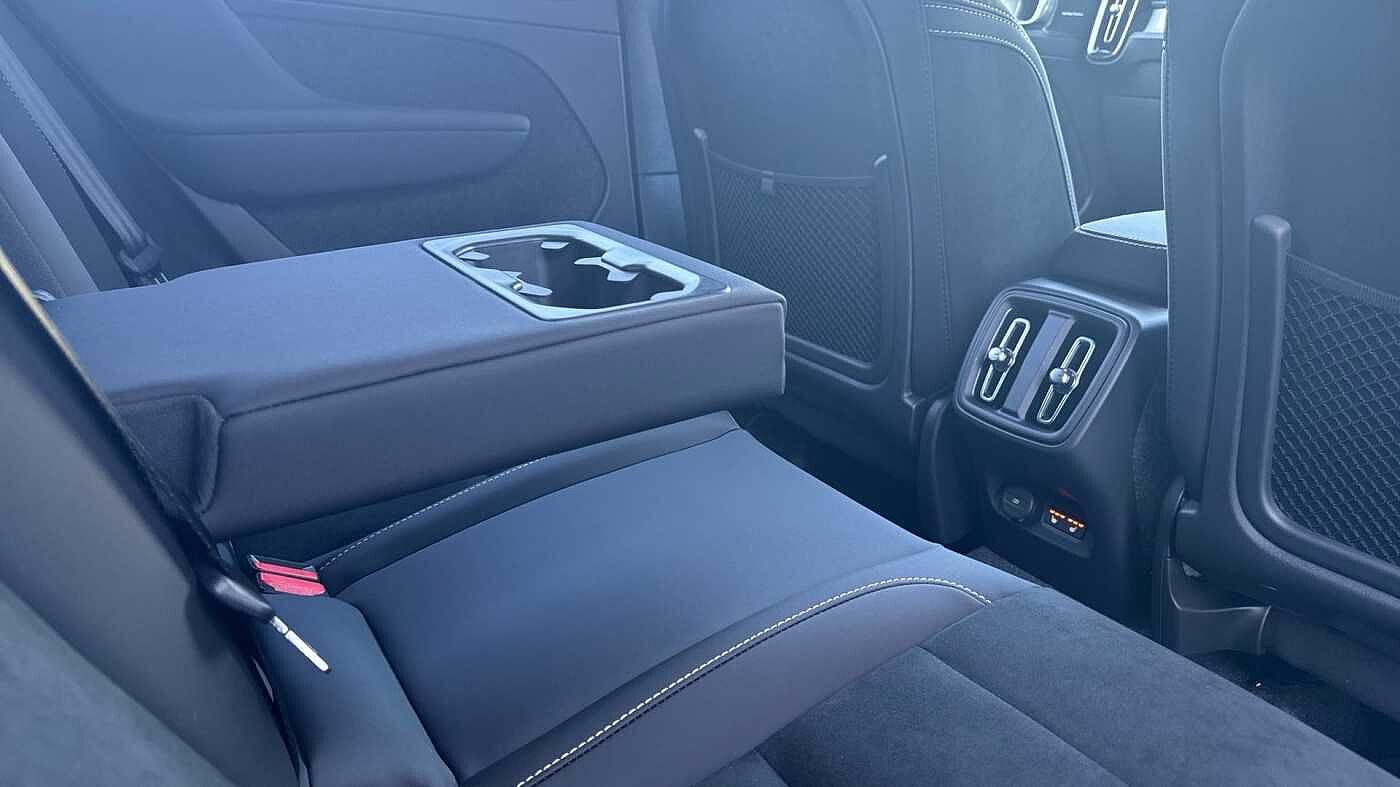 Volvo XC40 Black Edition Ultra, B3 Mild hybrid, Petrol