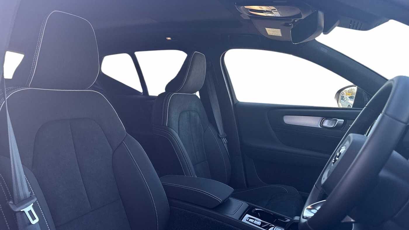 Volvo XC40 Black Edition Ultra, B3 Mild hybrid, Petrol